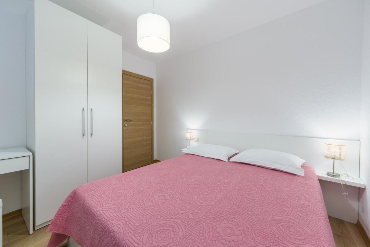 Apartments Zvonik Brist Exterior photo