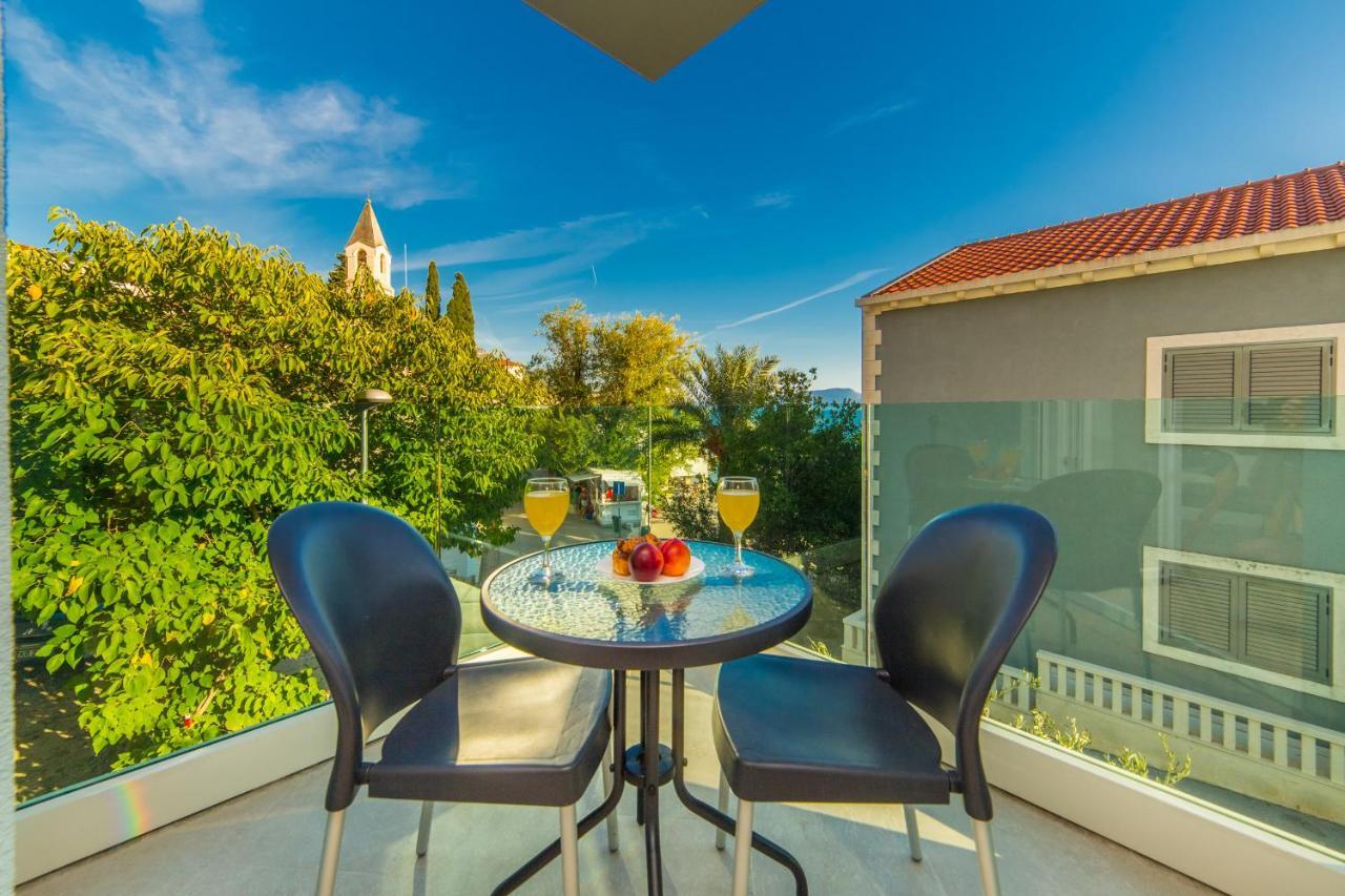 Apartments Zvonik Brist Exterior photo