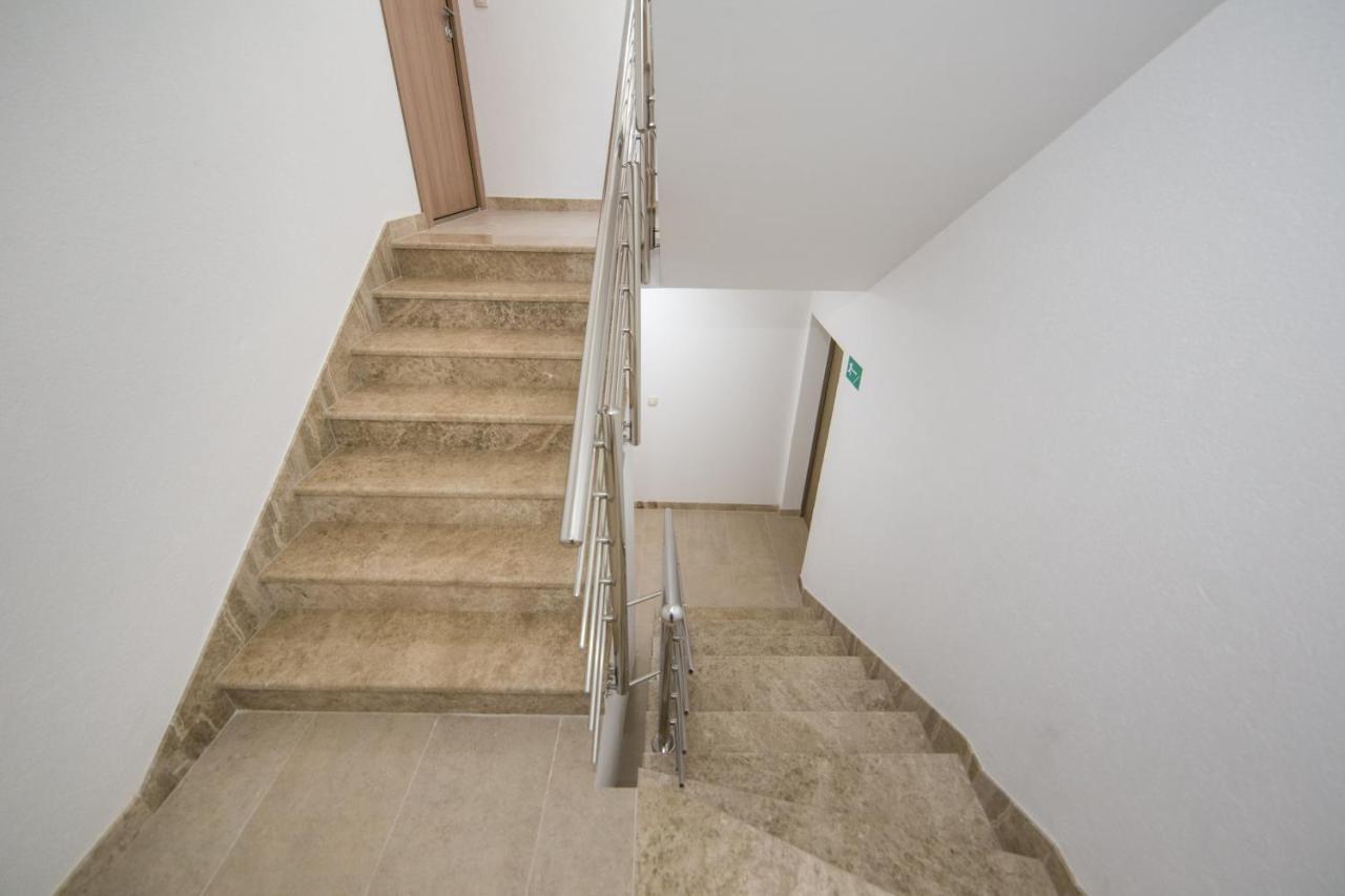 Apartments Zvonik Brist Exterior photo
